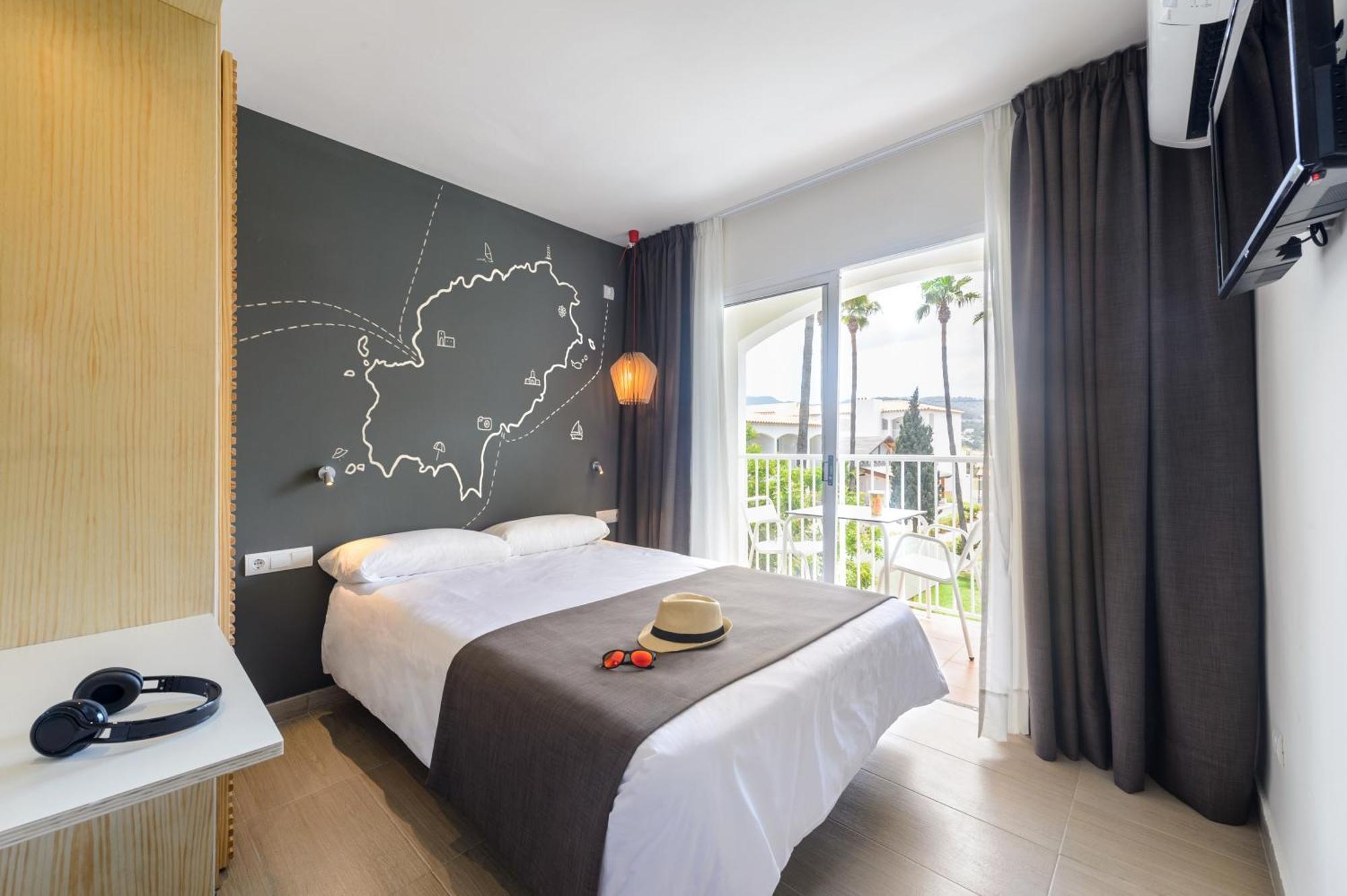 Hotel Vibra Cala Tarida-3Sup Cala Tarida  Εξωτερικό φωτογραφία