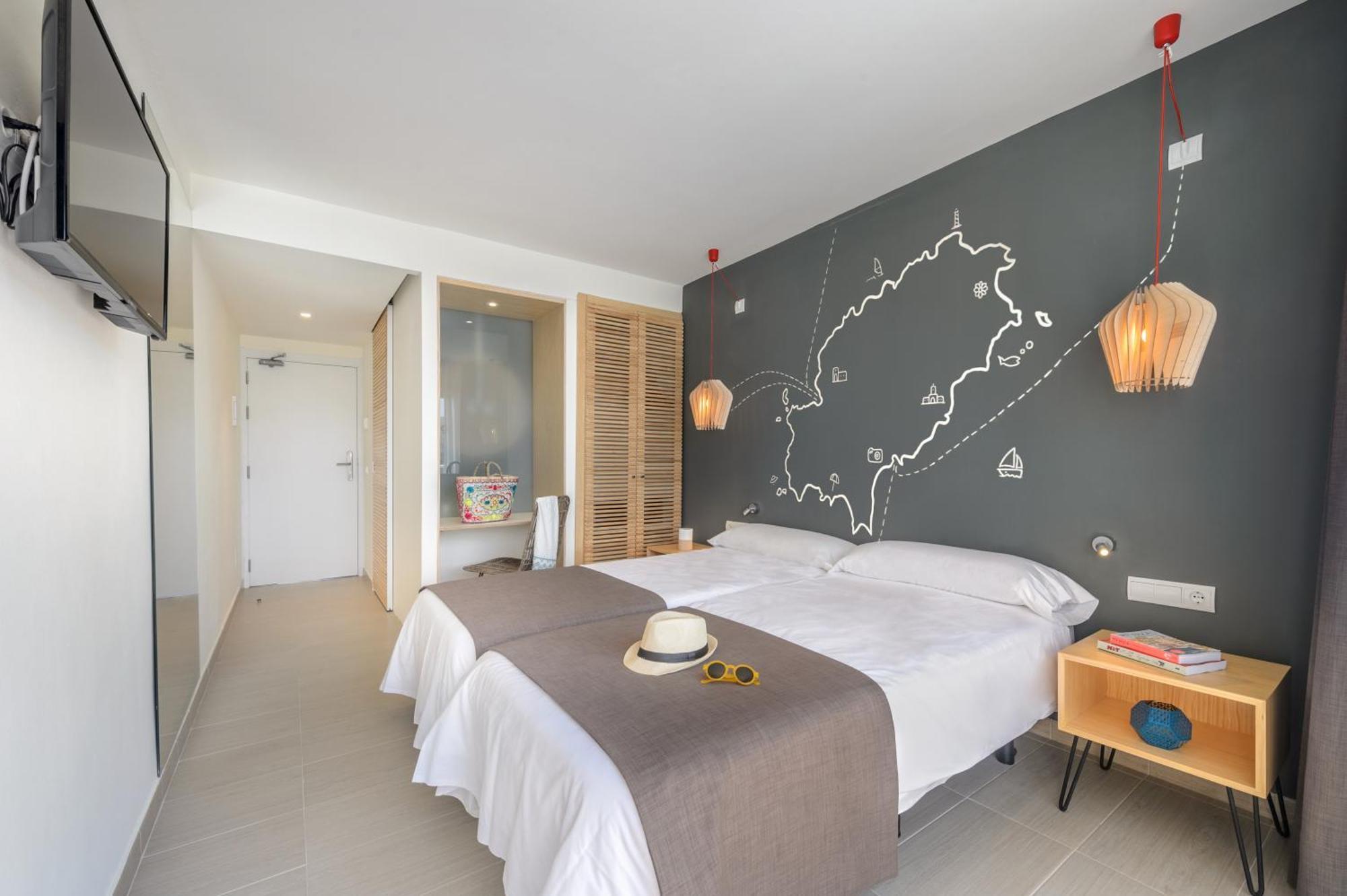 Hotel Vibra Cala Tarida-3Sup Cala Tarida  Εξωτερικό φωτογραφία